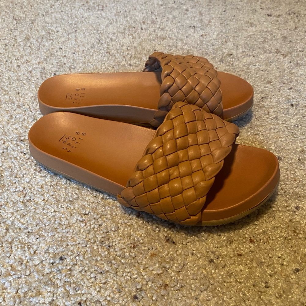 Billabong slide sandals